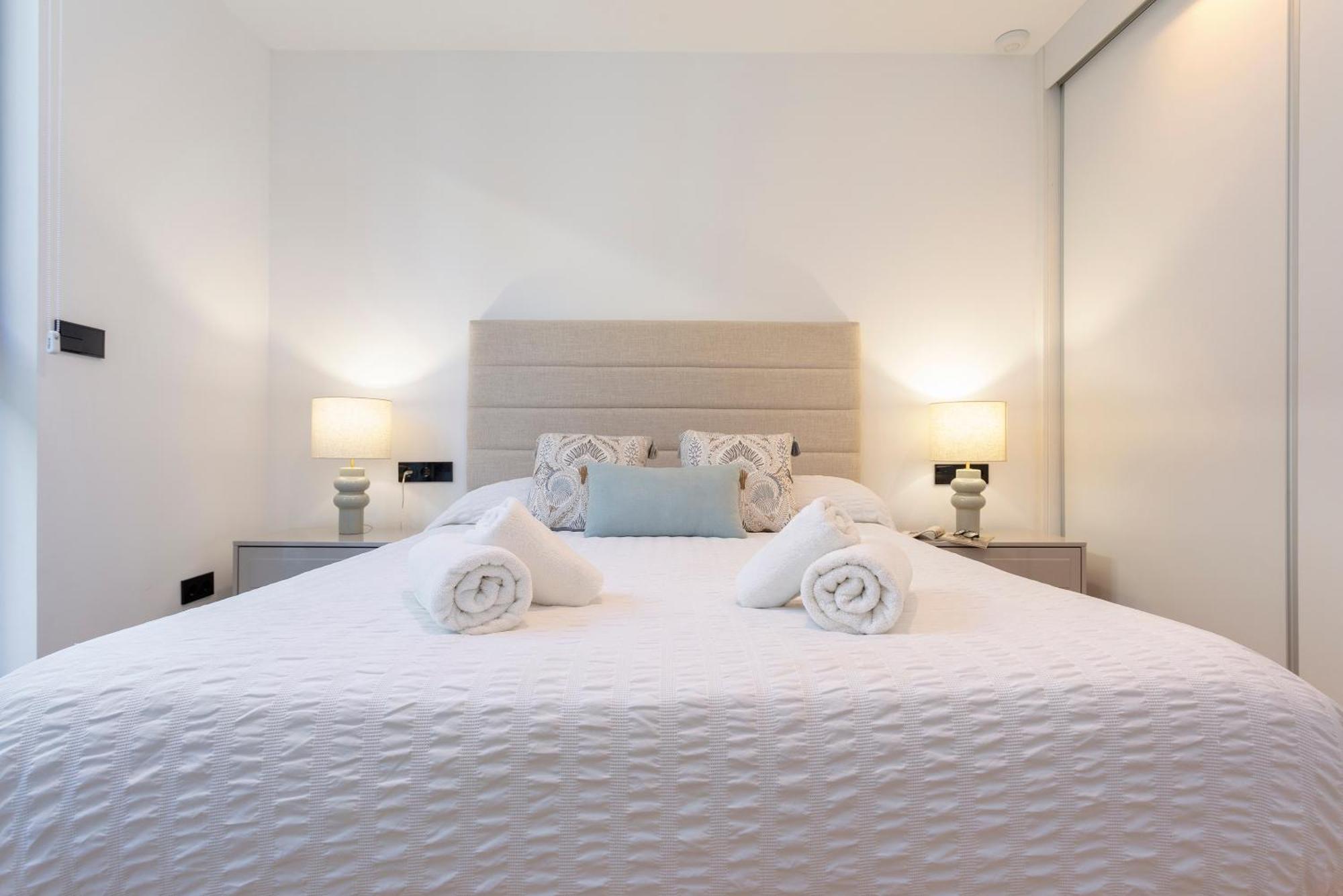 Malagueta Beach Front Luxury Apartment By Rent Me Málaga Extérieur photo