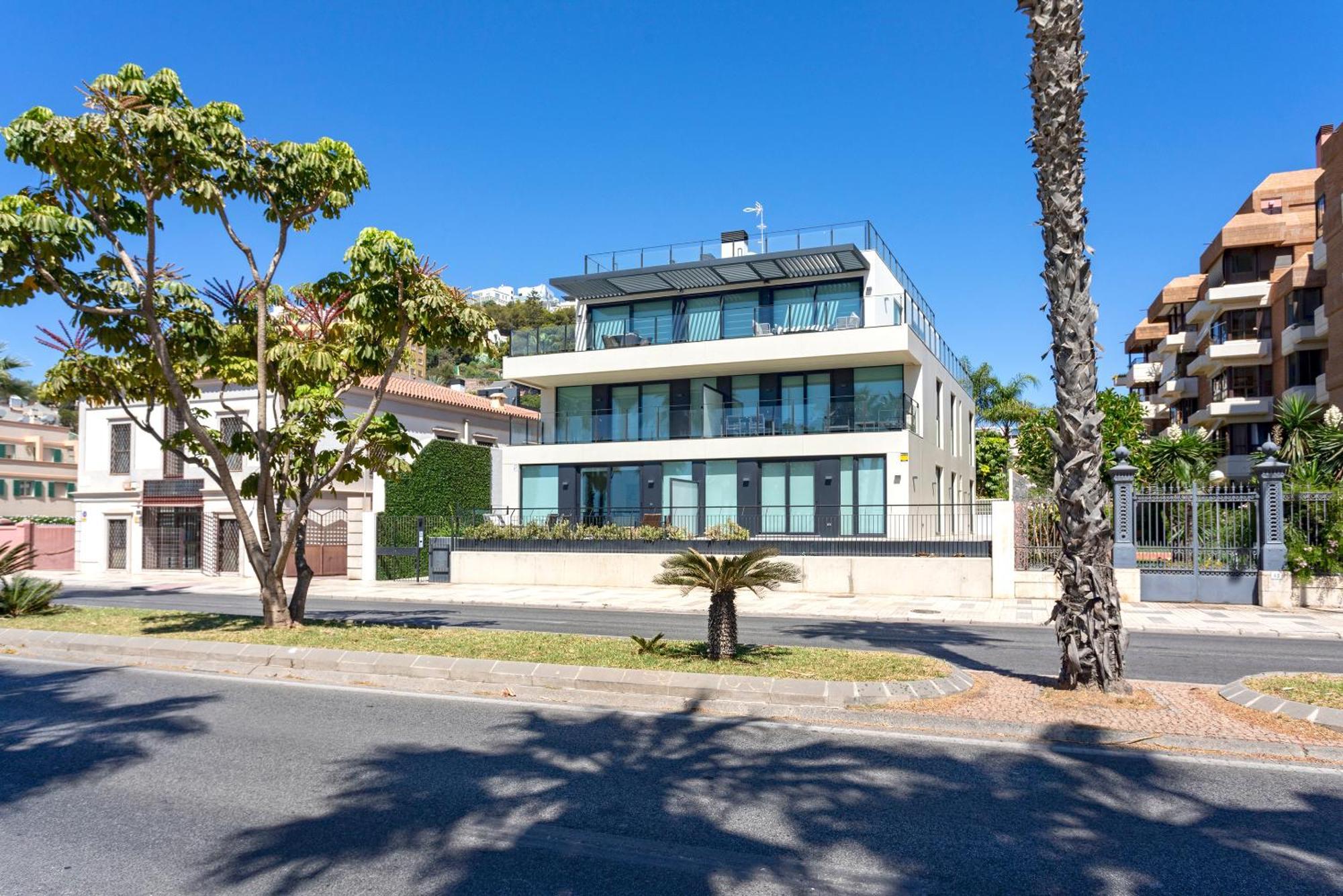 Malagueta Beach Front Luxury Apartment By Rent Me Málaga Extérieur photo